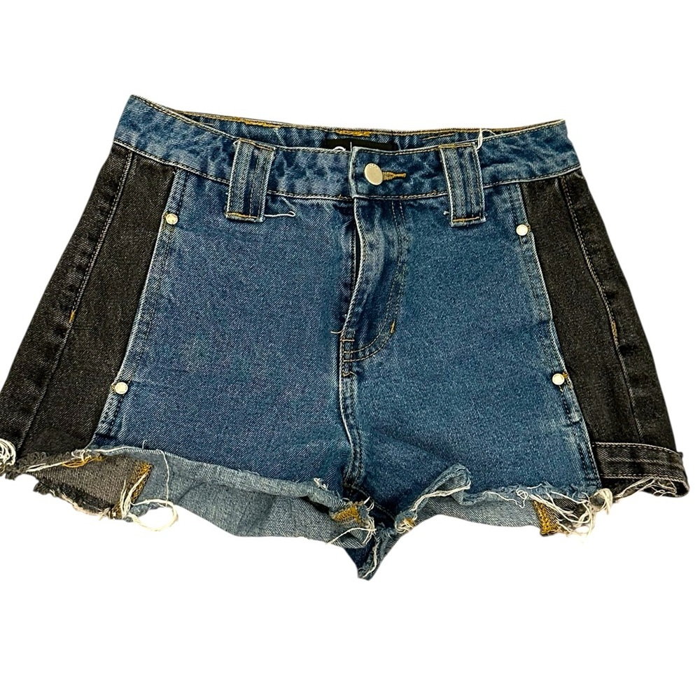 PTCL Ethical Clothing Colorblock Denim Shorts Sz 26 Black Blue Jean shorts
A185